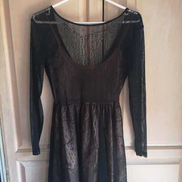 Motel Rocks black lace dress - Picture 2 of 4